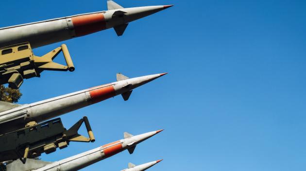 Πύραυλοι σε εκτόξευση
