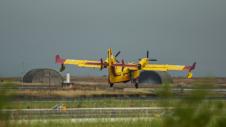 Απογείωση Canadair αεροσκάφους