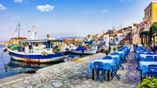 Χάλκη παραθαλάσσια ταβέρνα