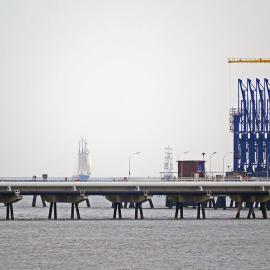 λιμάνι πετρελαίου εγκαταστάσεις