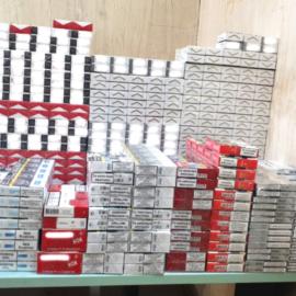 Λαθραία τσιγάρα στο τραπέζι