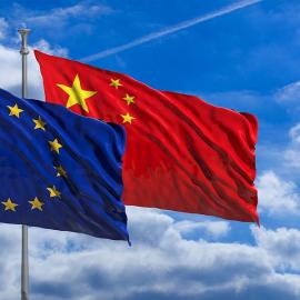 Σημαίες Κίνας και ΕΕ