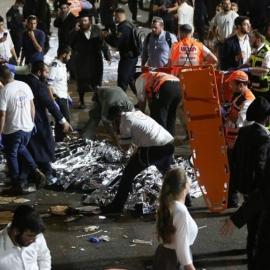 Πλήθος και διασώστες Ισραήλ