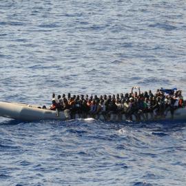 Βάρκα με μετανάστες