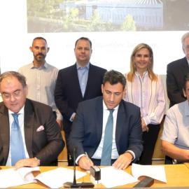 Στελέχη διοίκησης σε συνάντηση