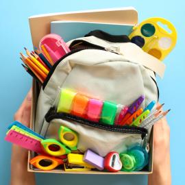 Σχολικά είδη και δωρεά