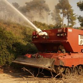 Πυροσβεστικό όχημα στη φωτιά
