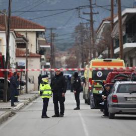 Αστυνομικός σε διασταύρωση