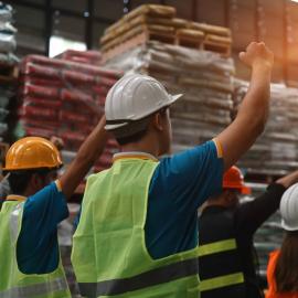 εργάτες με κράνη