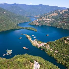 Βάχα Ροδόπη τοπίο