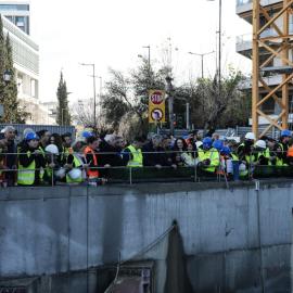 Πλήθος σε εργοτάξιο
