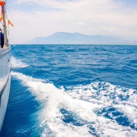 Ιστιοπλοϊκό στη θάλασσα